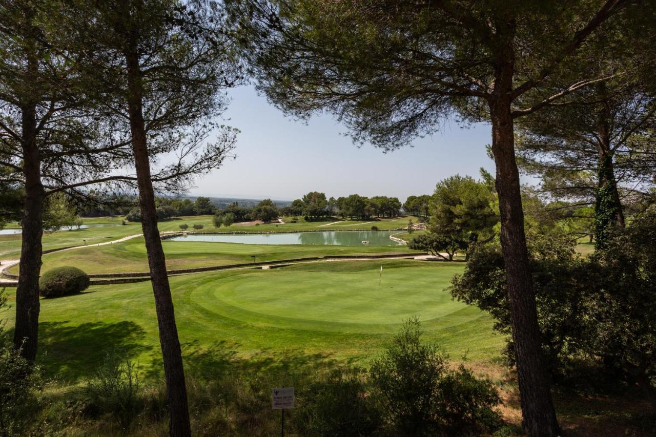 La Perle Du Golf -magnifique Vue Clim Linge Golf 6p Piscine Tennis * Saumane-de-Vaucluse
